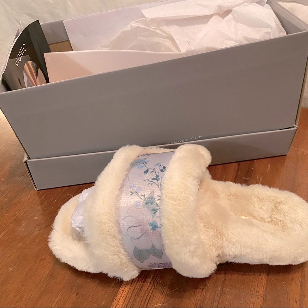 Vionic Slippers